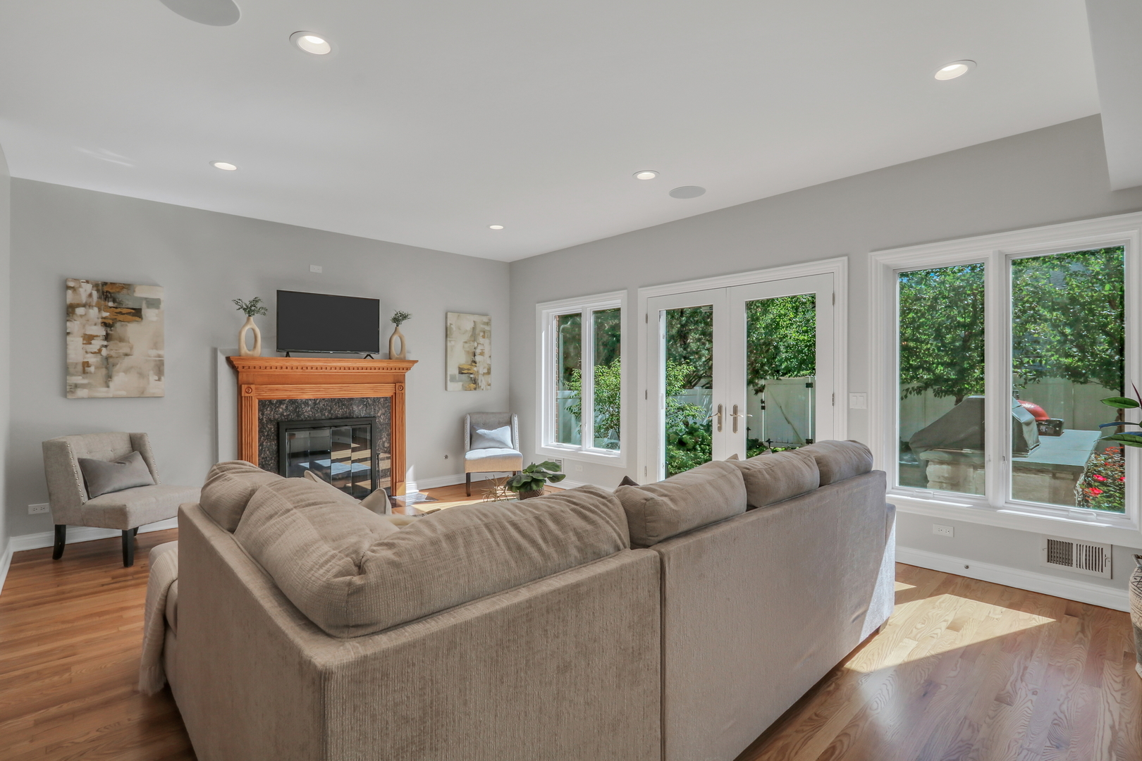 5153 Farwell Avenue Property Photo 12