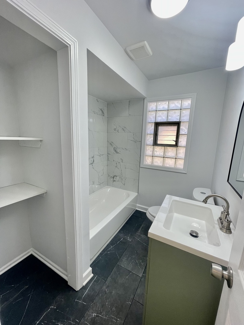8312 S Phillips Avenue Property Photo 10