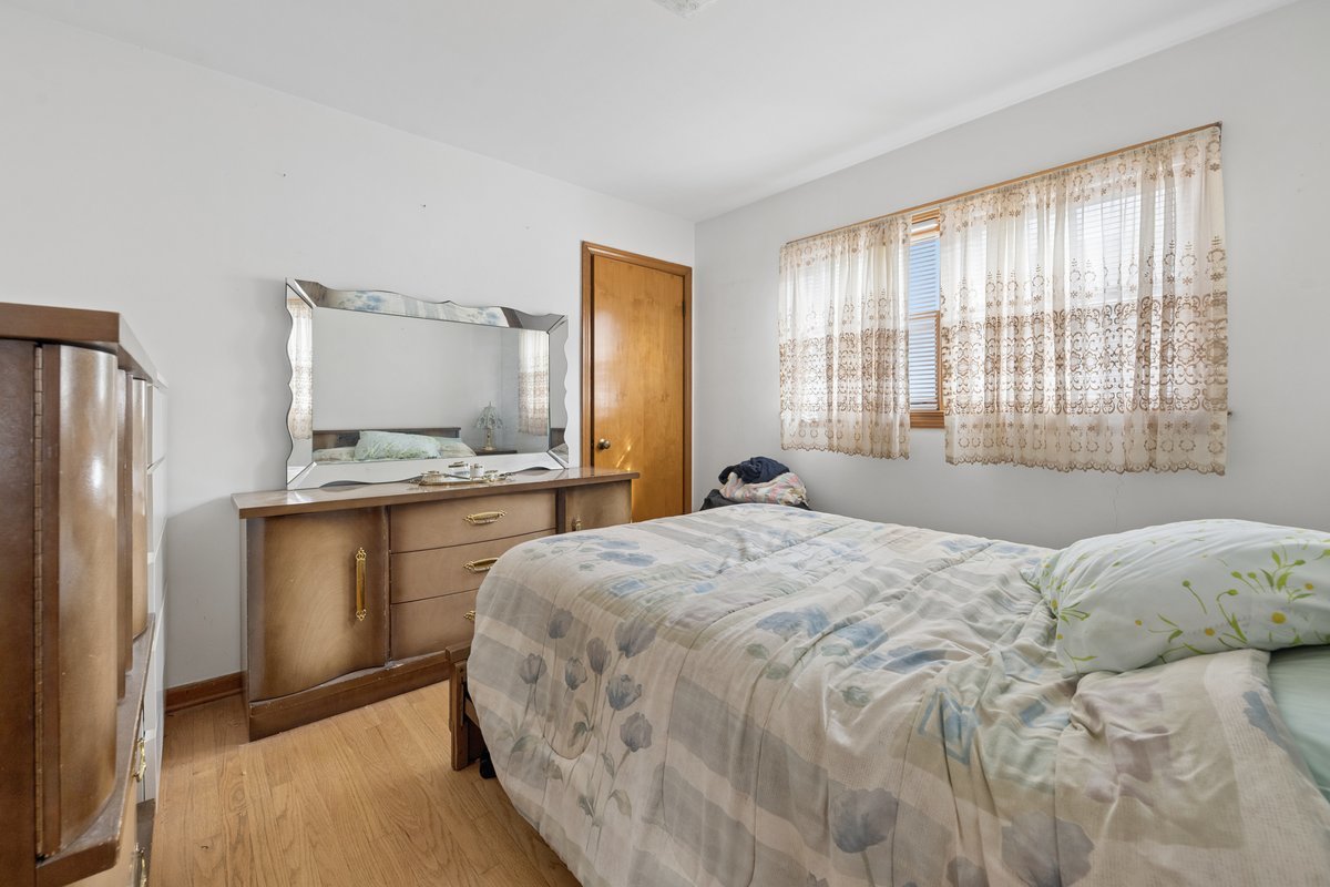 3974 N Oleander Avenue Property Photo 12