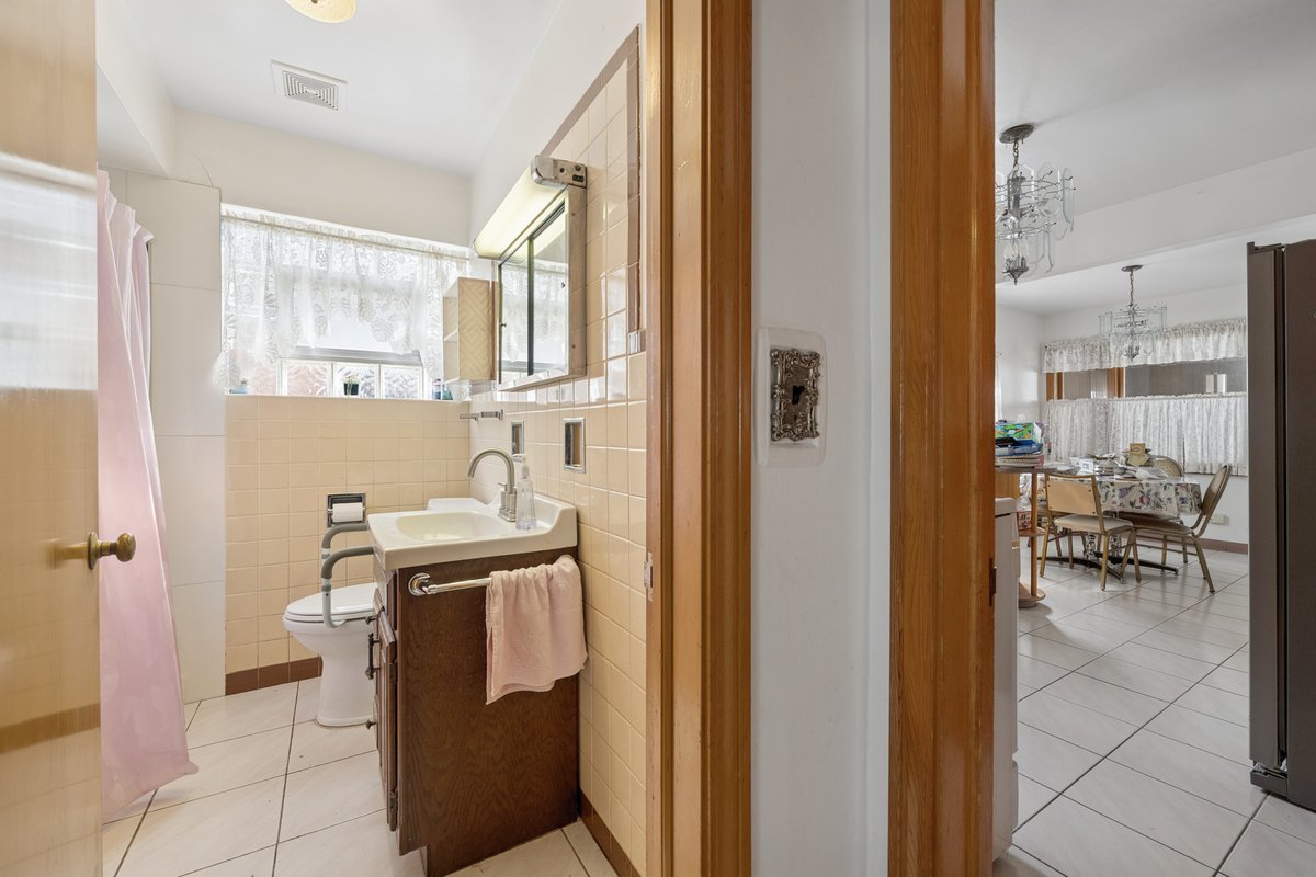 3974 N Oleander Avenue Property Photo 15