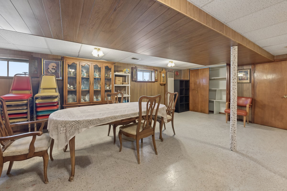 3974 N Oleander Avenue Property Photo 17