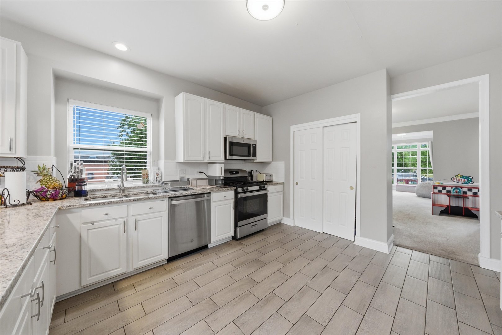 1571 Woodland Lane Property Photo 8