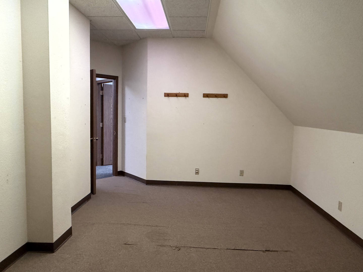 773 W Lincoln Boulevard 403 Property Photo 13