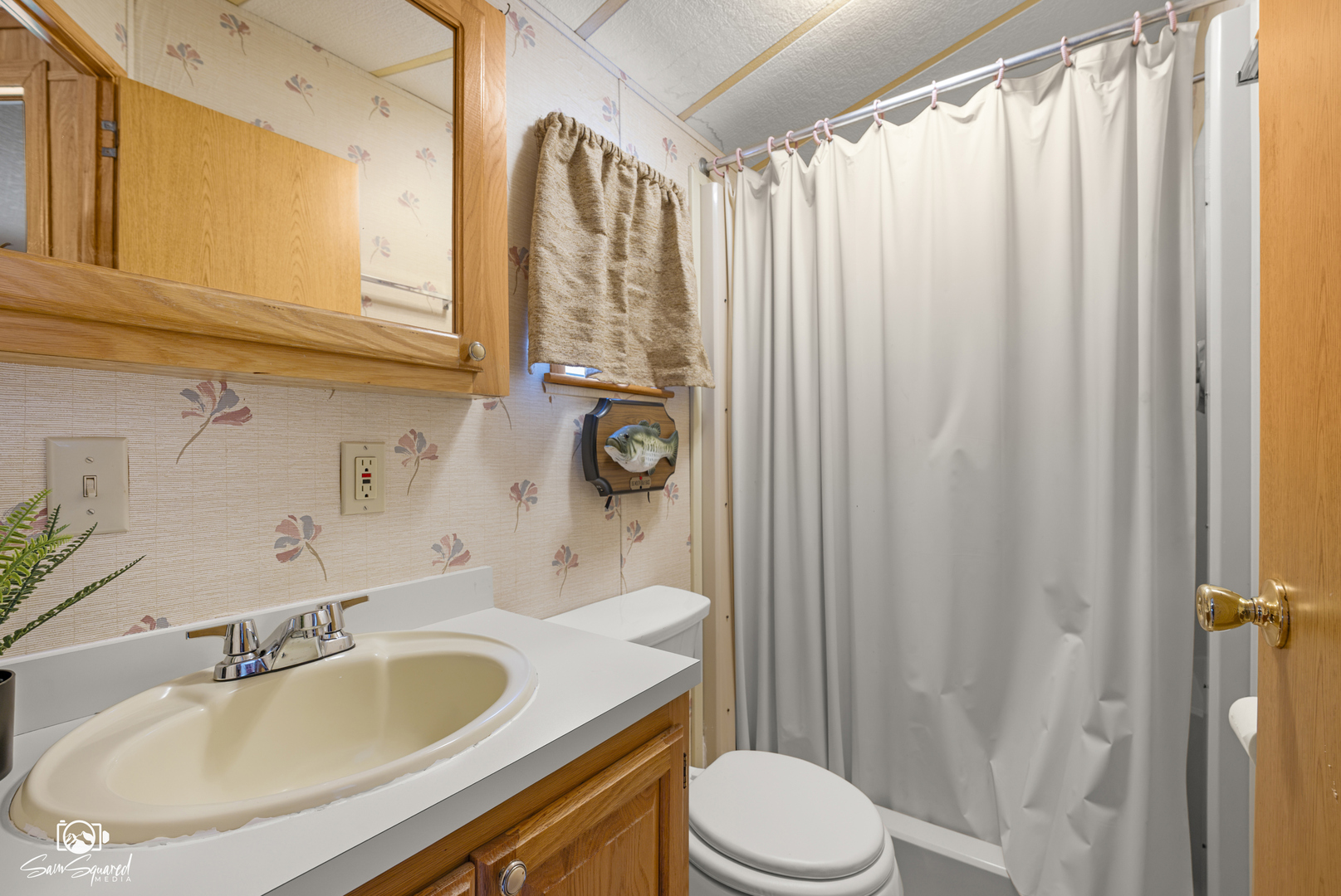 73 Lakeshore Drive Property Photo 15