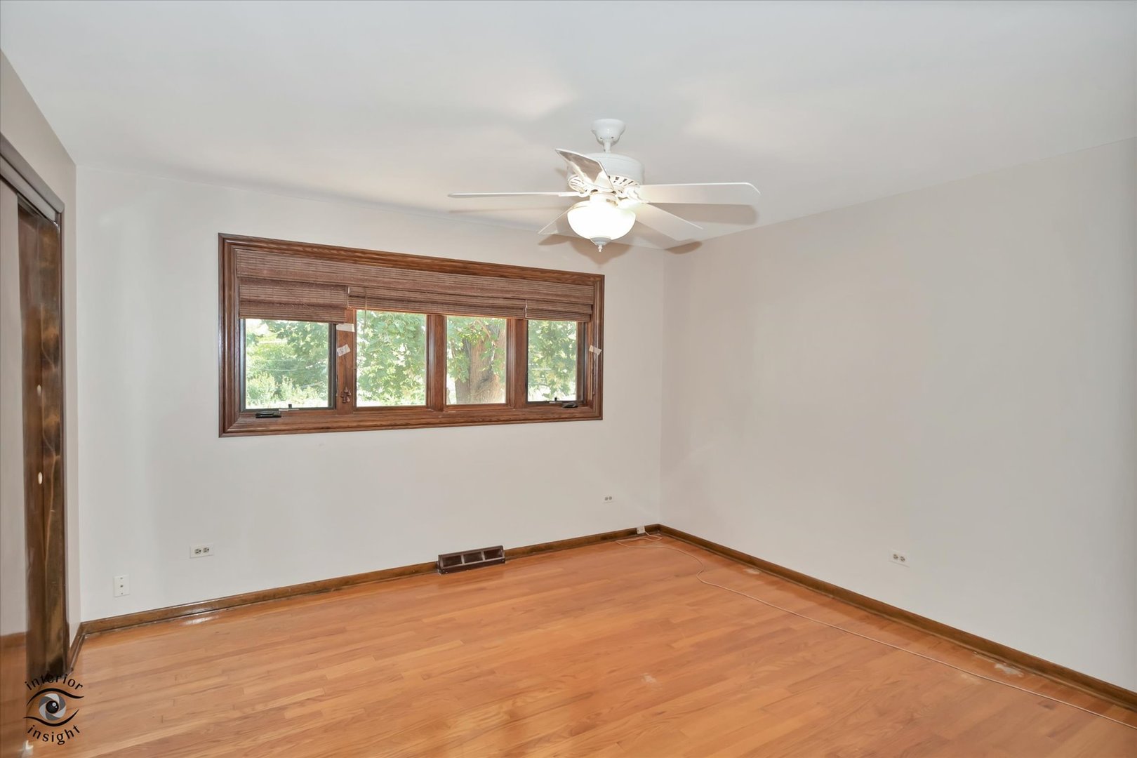 9953 S 82nd Court Property Photo 15