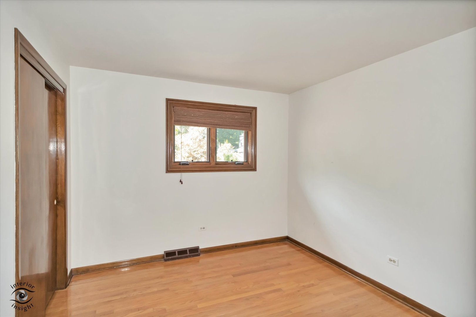 9953 S 82nd Court Property Photo 17