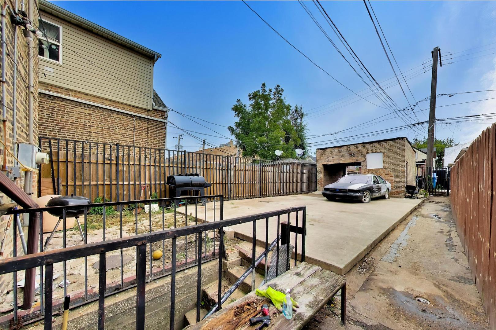 2625 S Central Park Avenue Property Photo 41