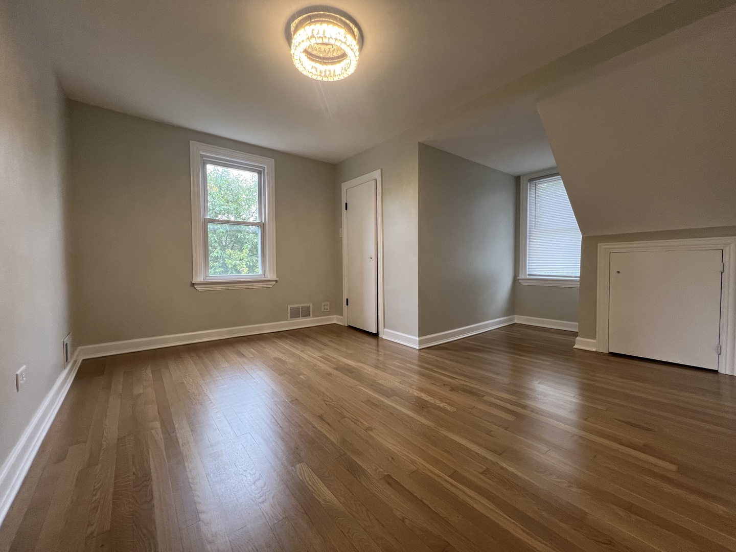 6848 W 96th Street Property Photo 8