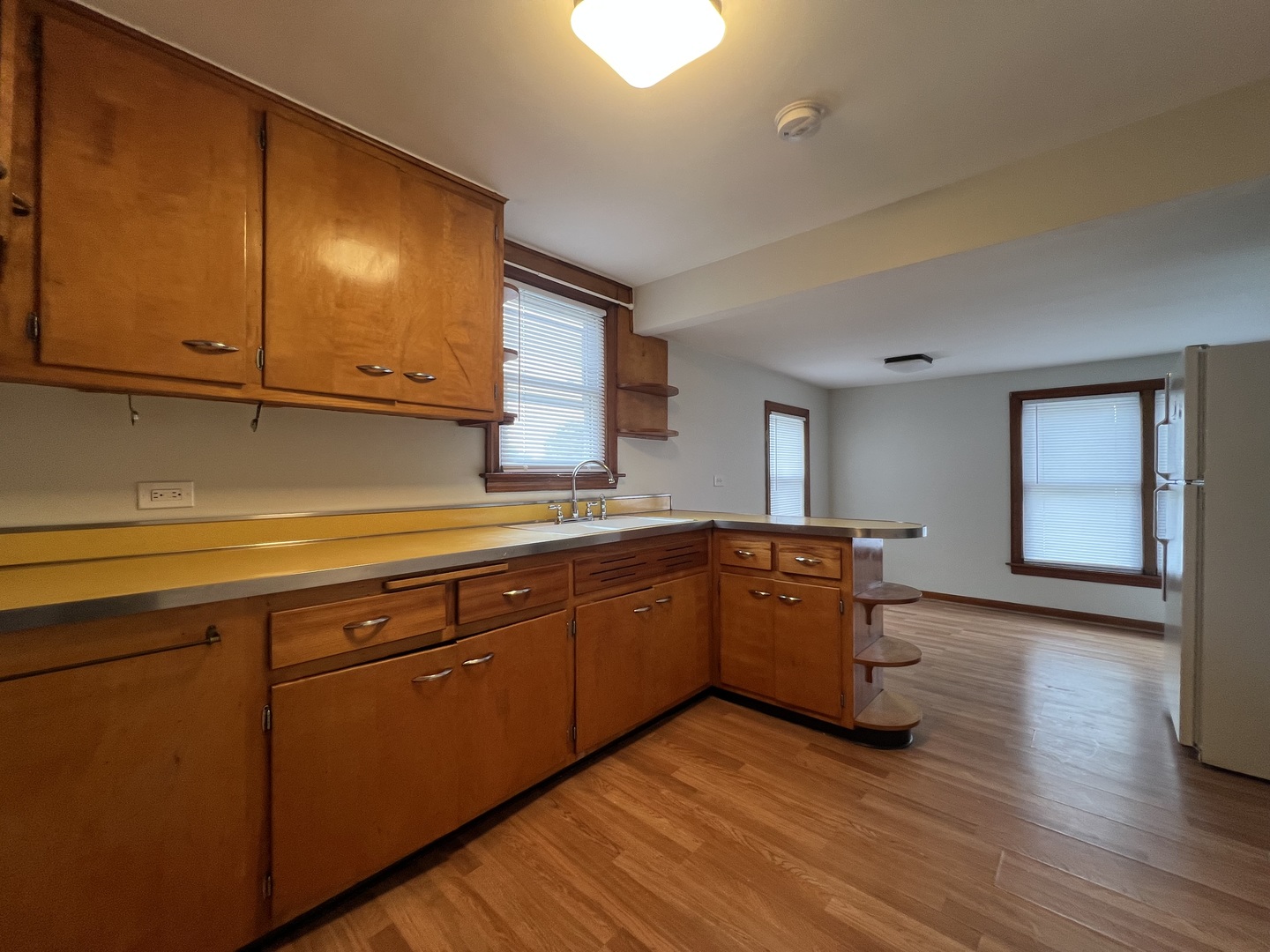 6848 W 96th Street Property Photo 10