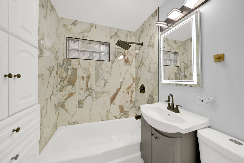 3805 W 63rd Place Property Photo 13