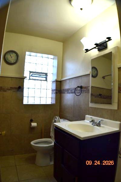 8204 S Exchange Avenue 3 Property Photo 7