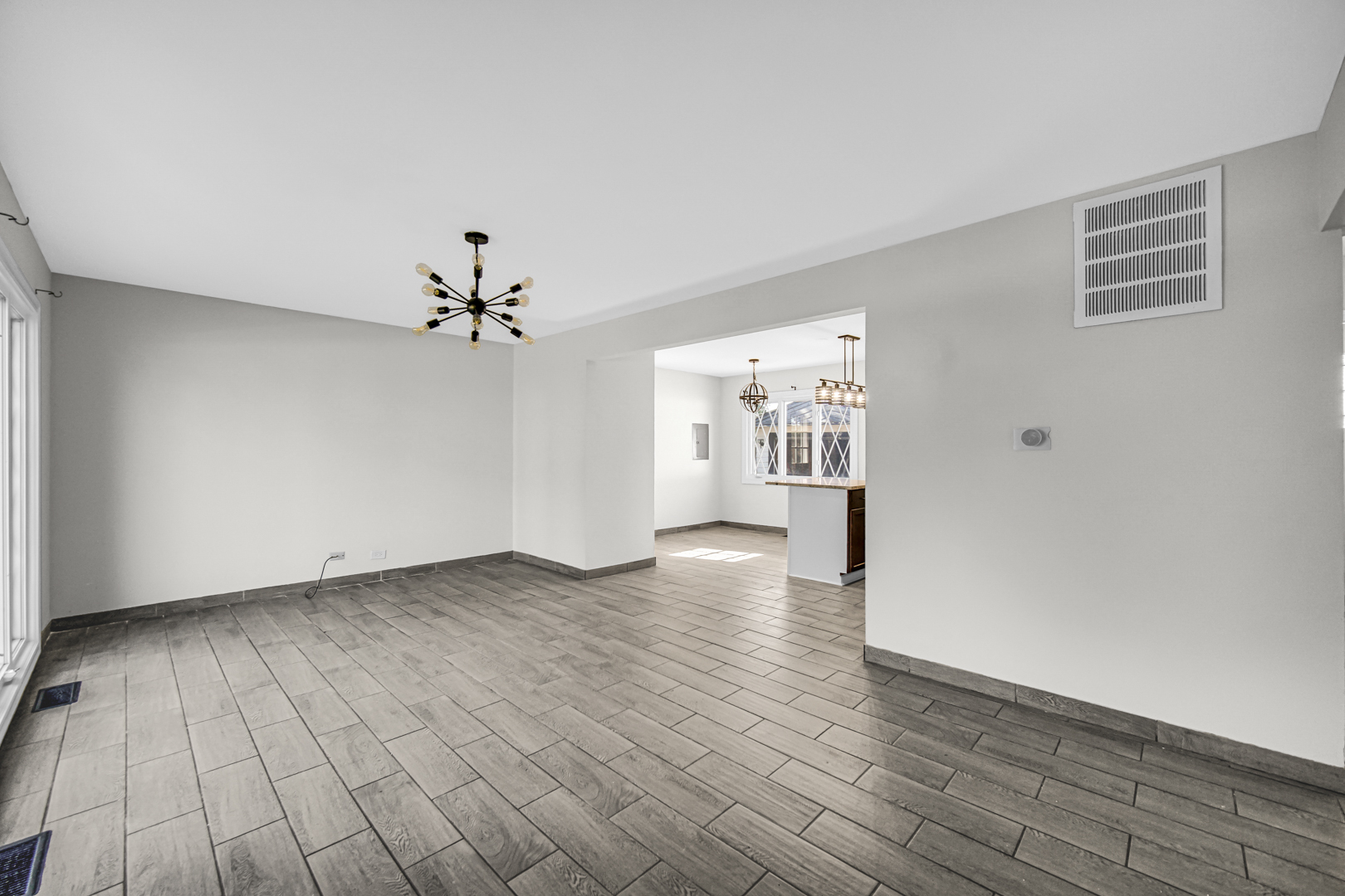 8930 Saratoga Drive Property Photo 5
