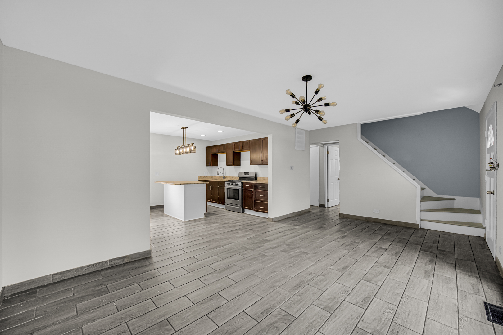 8930 Saratoga Drive Property Photo 6