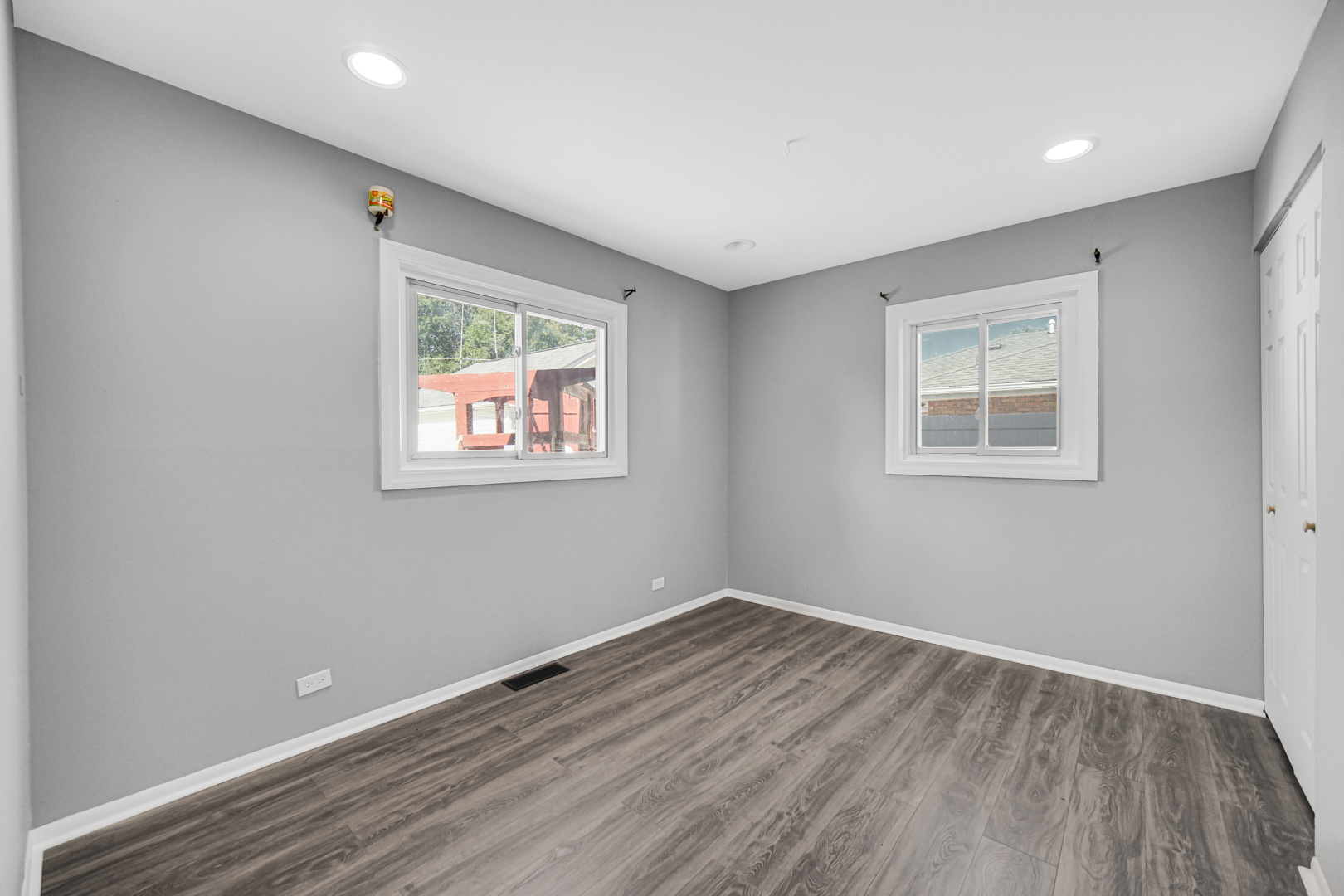 8930 Saratoga Drive Property Photo 16