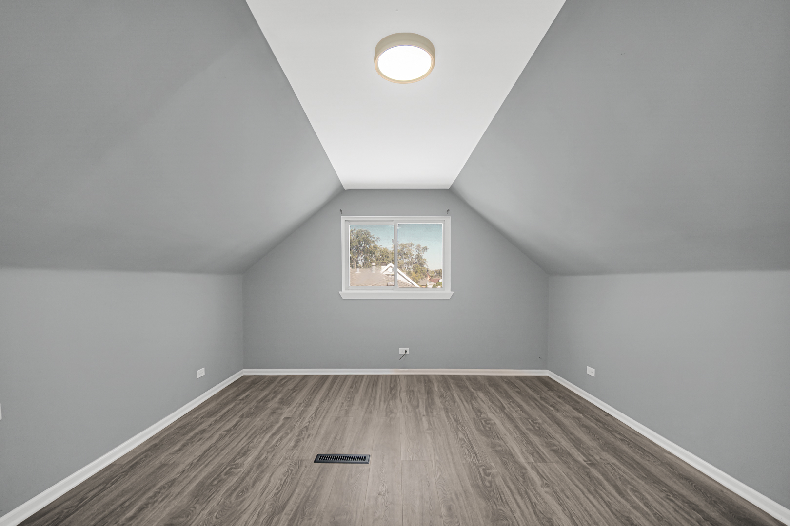 8930 Saratoga Drive Property Photo 19