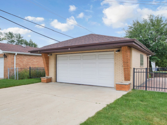 8901 S 49th Court Property Photo 11