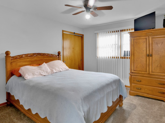 8901 S 49th Court Property Photo 19