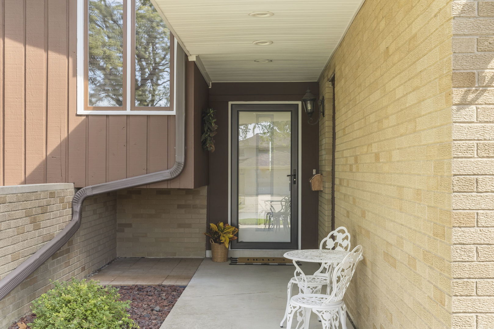 15423 Michaele Drive Property Photo 3