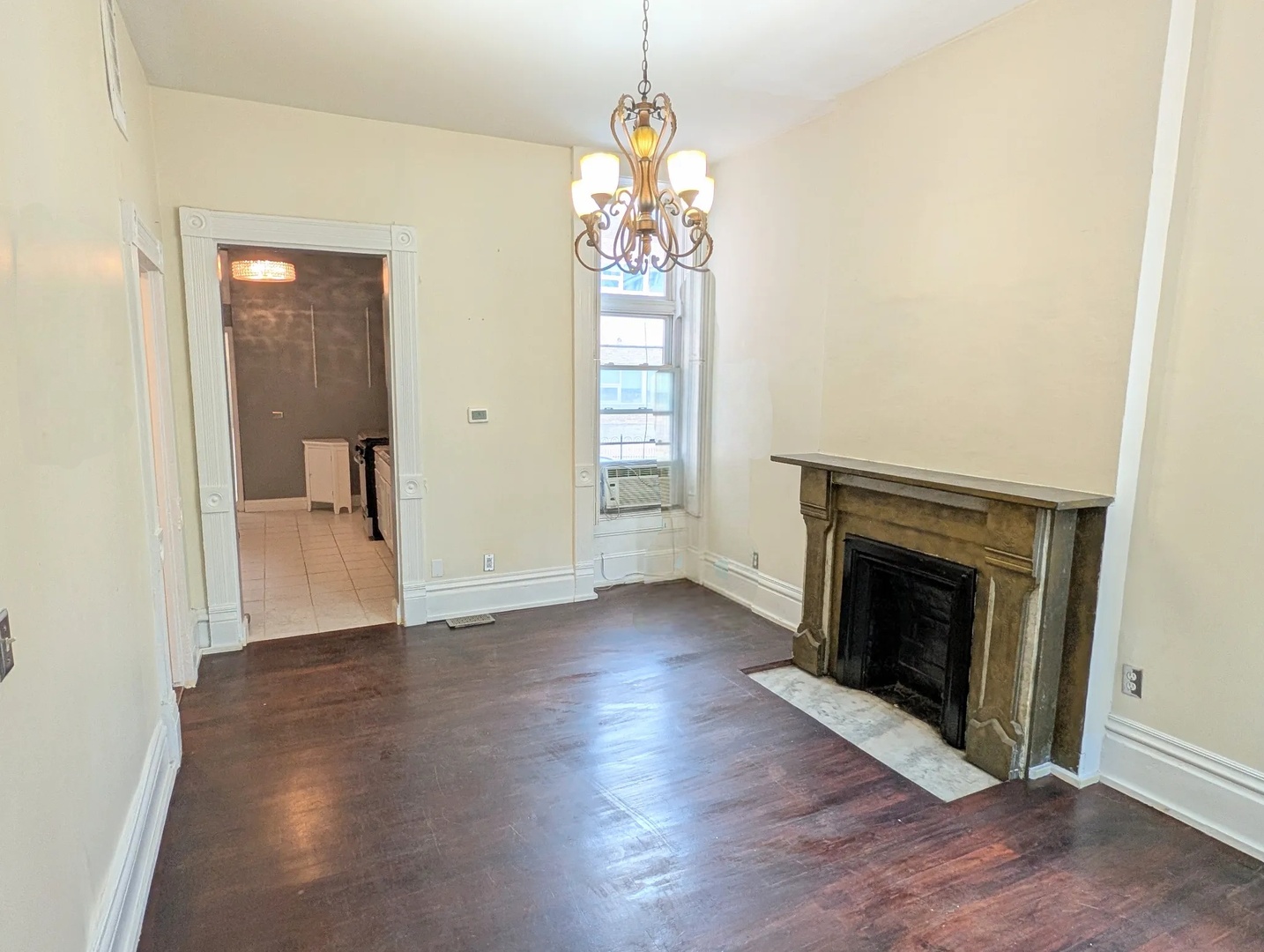 229 S Racine Avenue 1 Property Photo 4