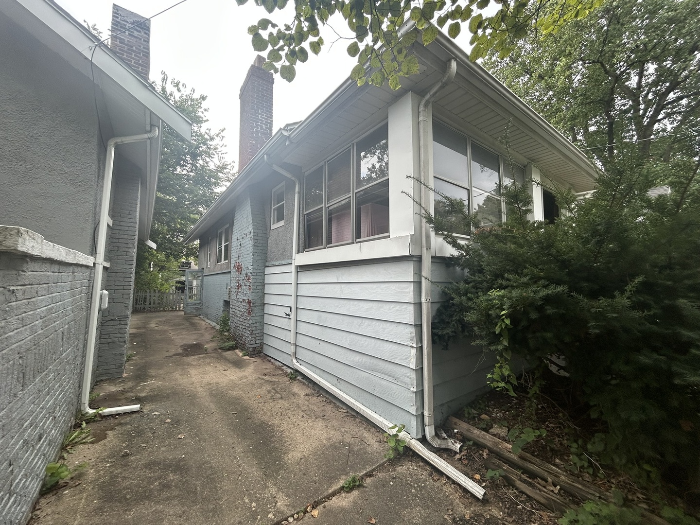 702 E Frye Avenue Property Photo 4