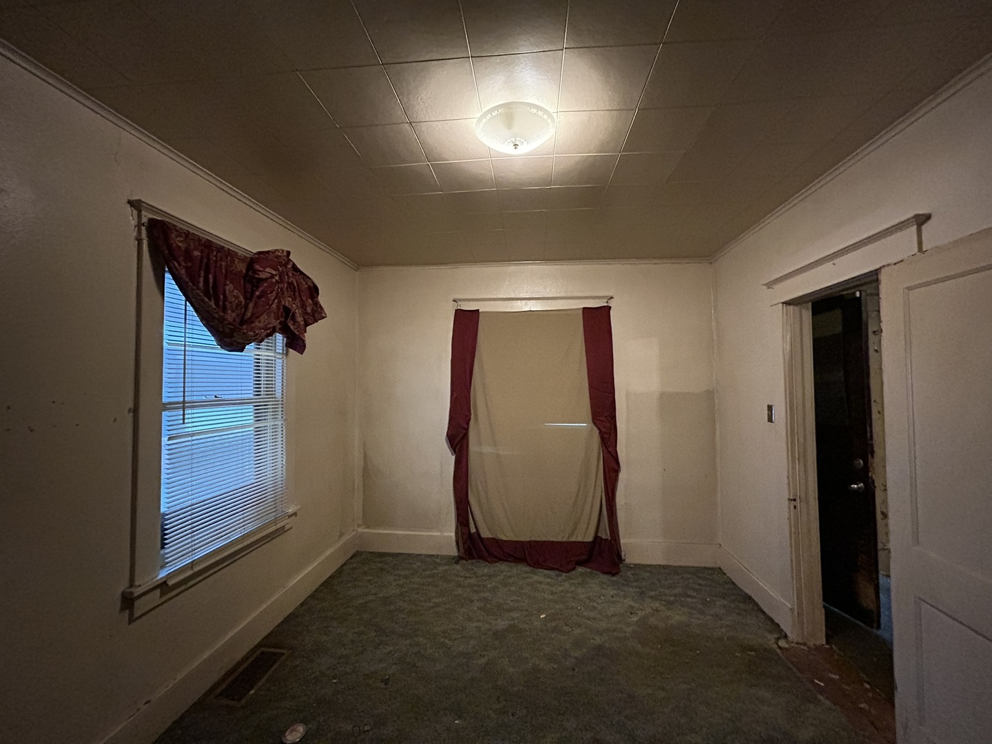 702 E Frye Avenue Property Photo 12