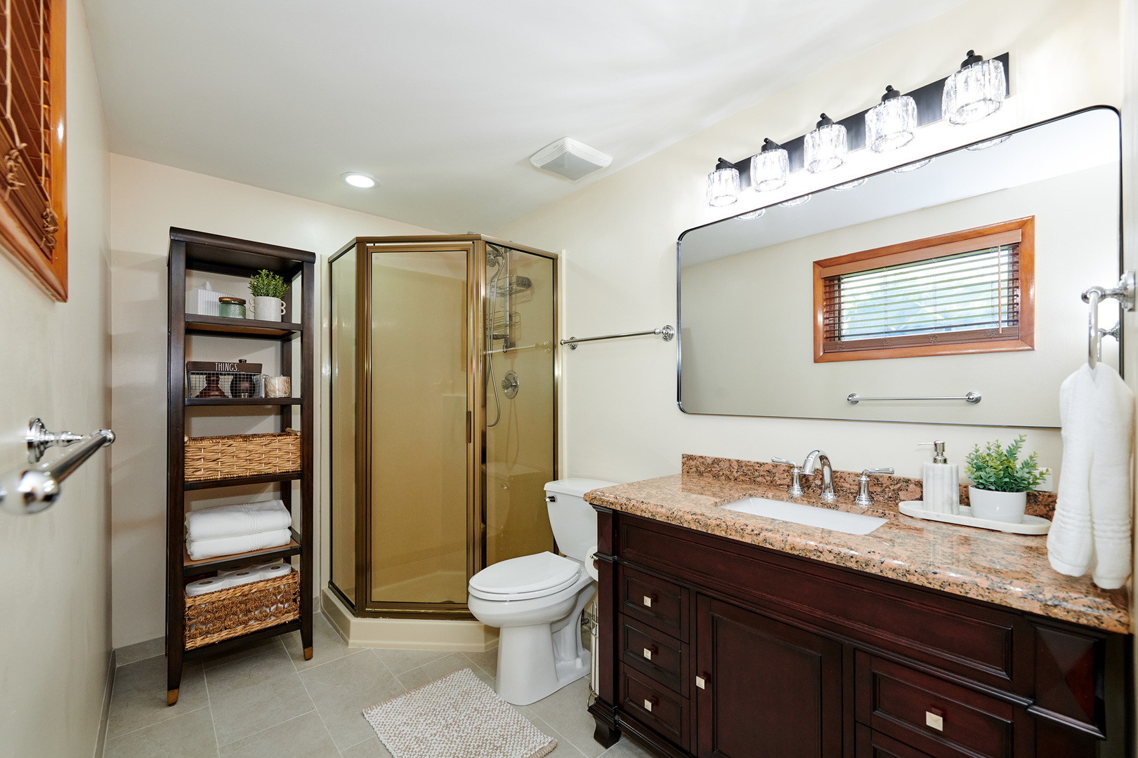 9041 Delphia Avenue Property Photo 20