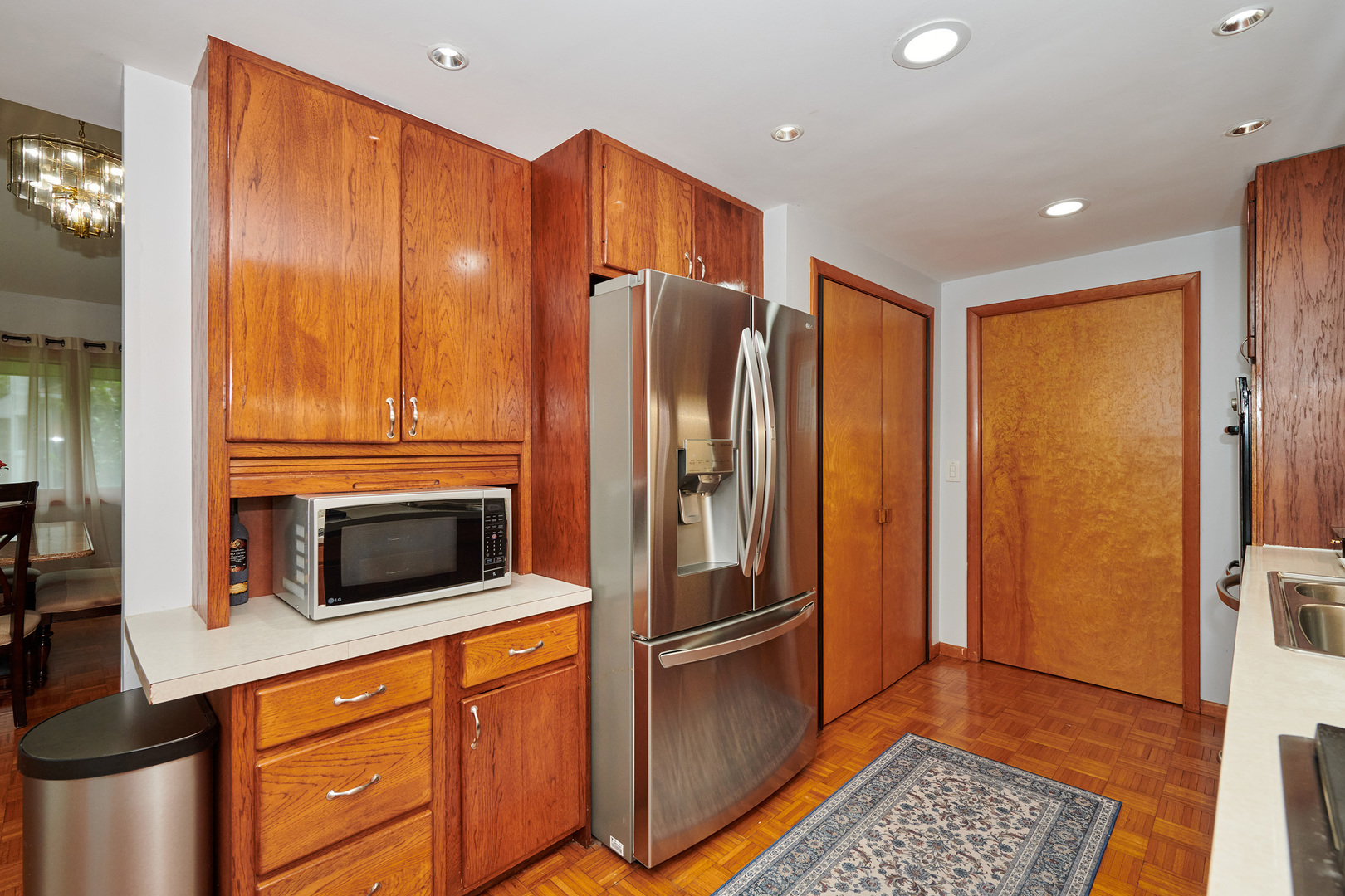 9041 Delphia Avenue Property Photo 24
