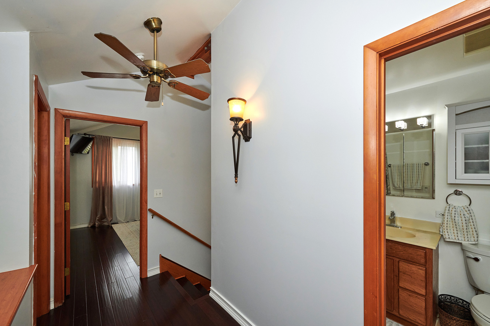 9041 Delphia Avenue Property Photo 28