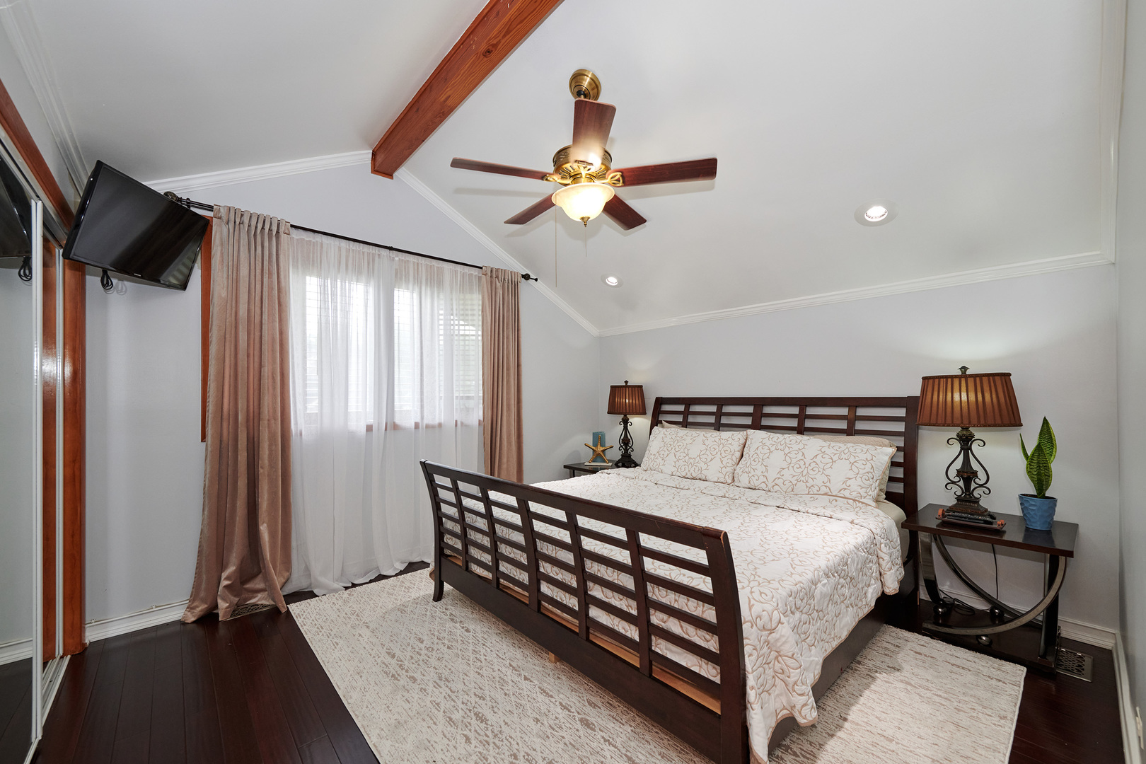 9041 Delphia Avenue Property Photo 30