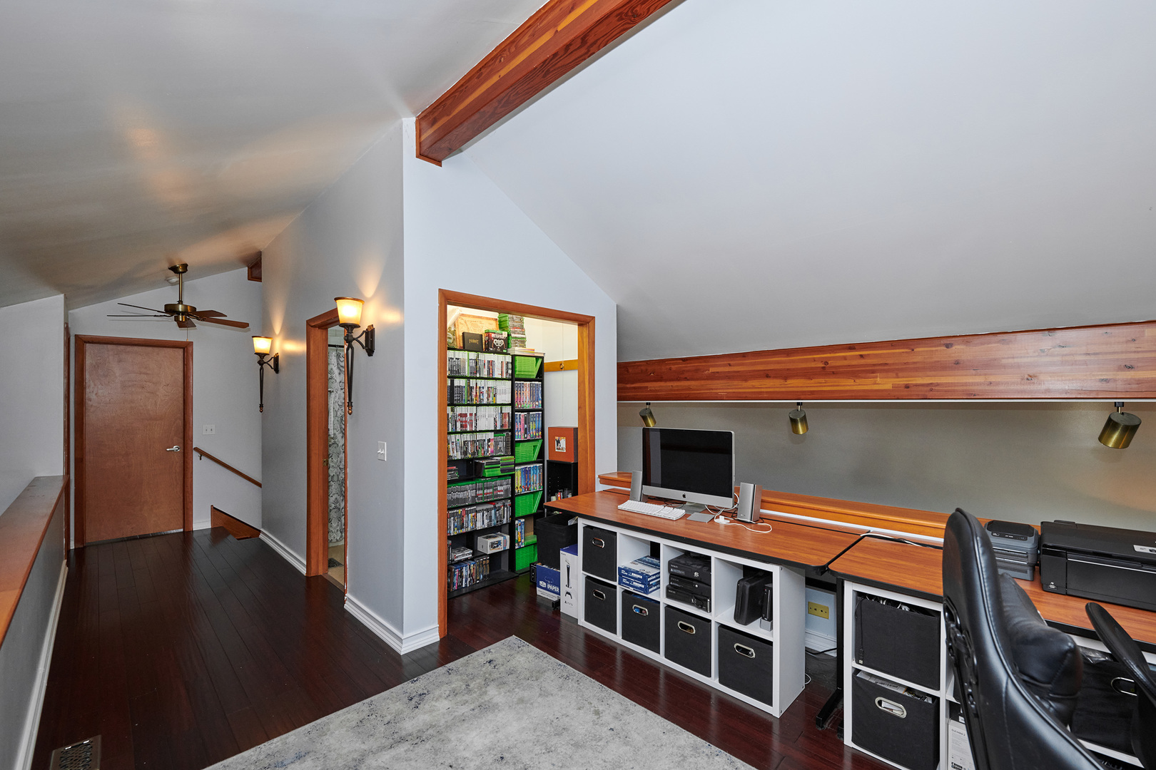 9041 Delphia Avenue Property Photo 32