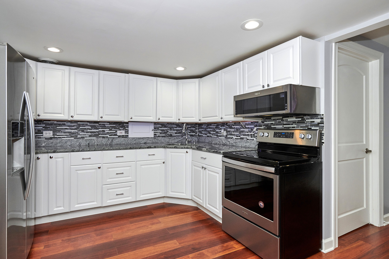 9041 Delphia Avenue Property Photo 35