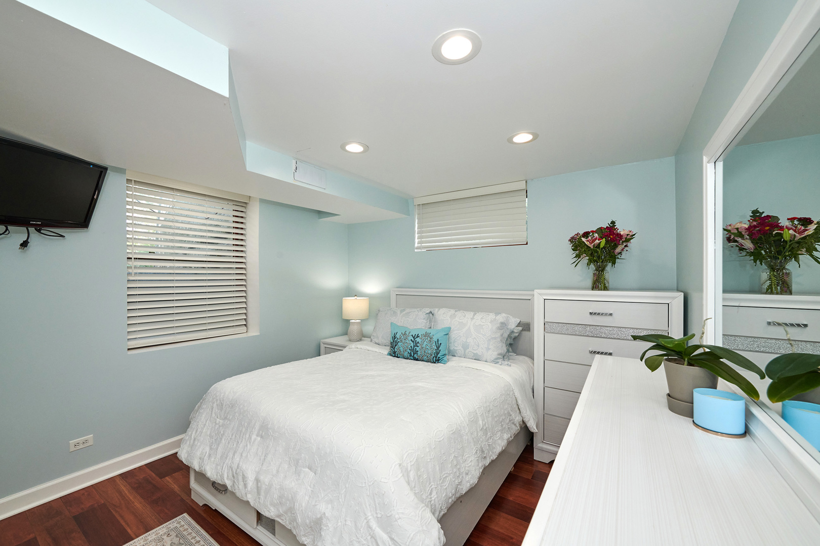 9041 Delphia Avenue Property Photo 46