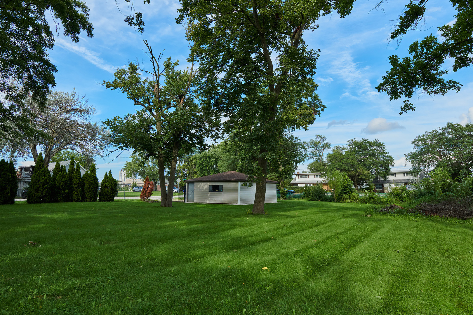9041 Delphia Avenue Property Photo 50