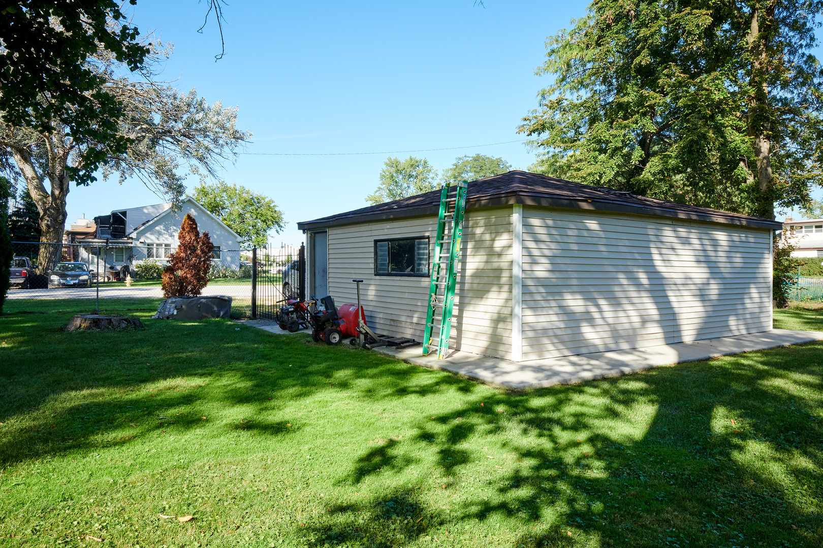 9041 Delphia Avenue Property Photo 52