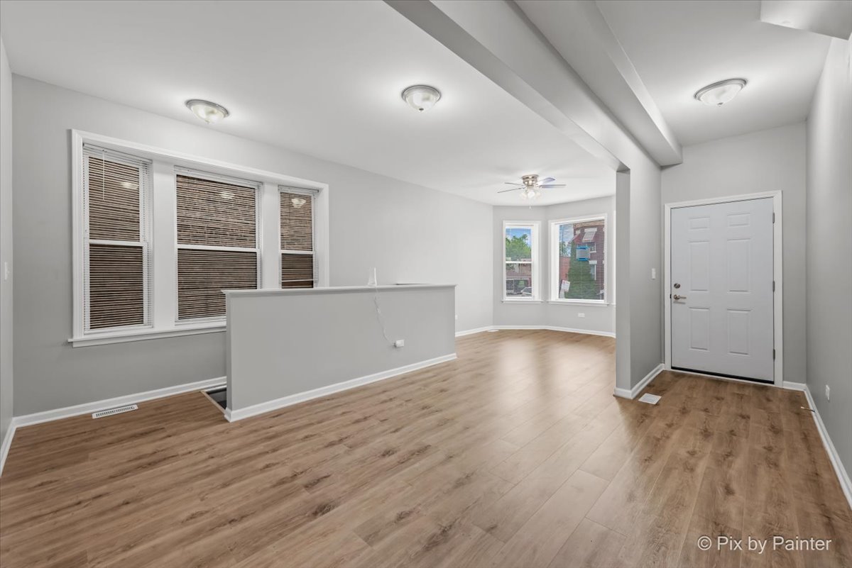 6802 S Champlain Avenue Property Photo 3