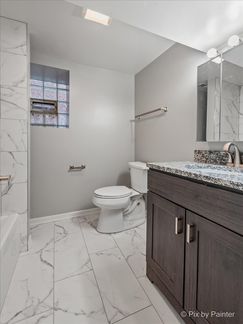 6802 S Champlain Avenue Property Photo 21