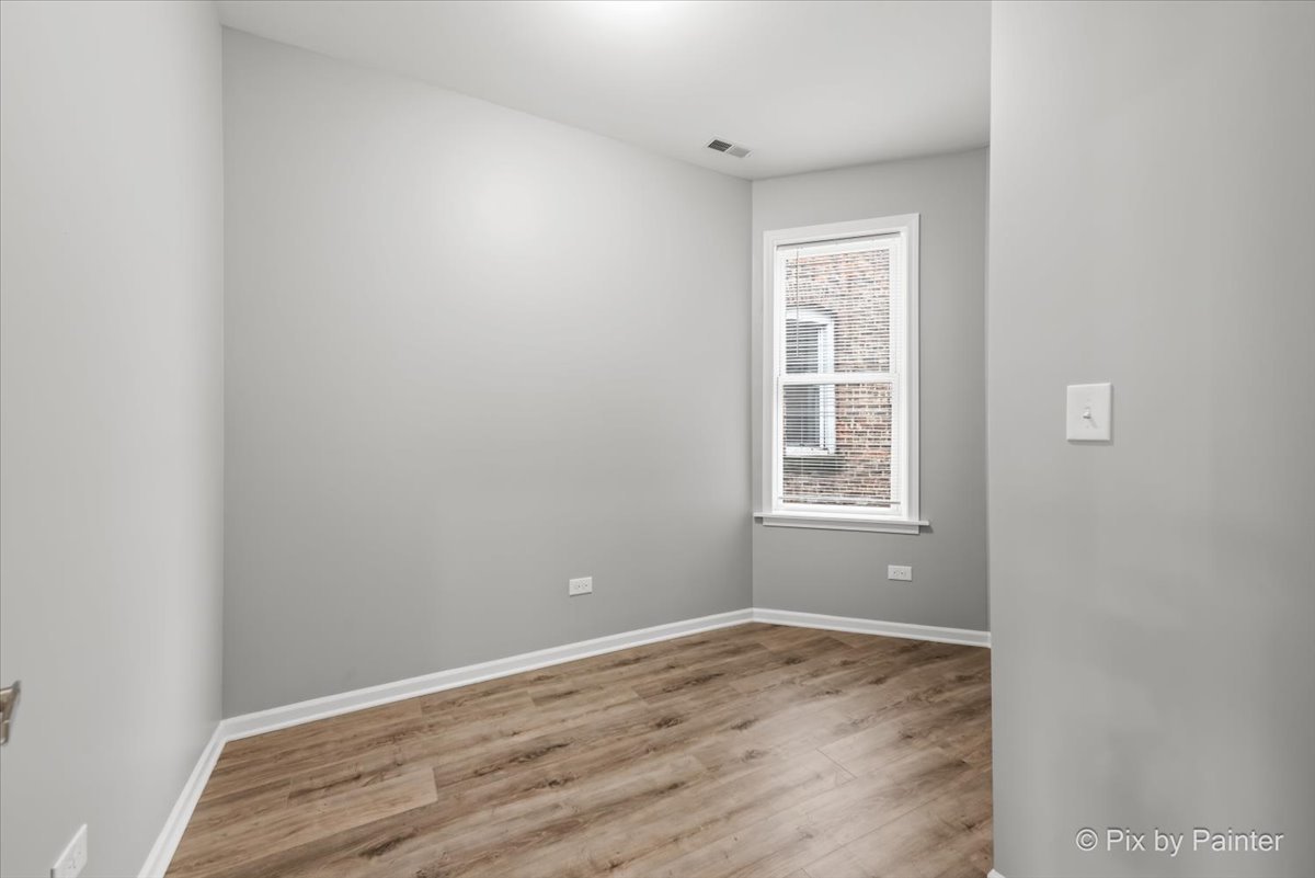 6802 S Champlain Avenue Property Photo 27