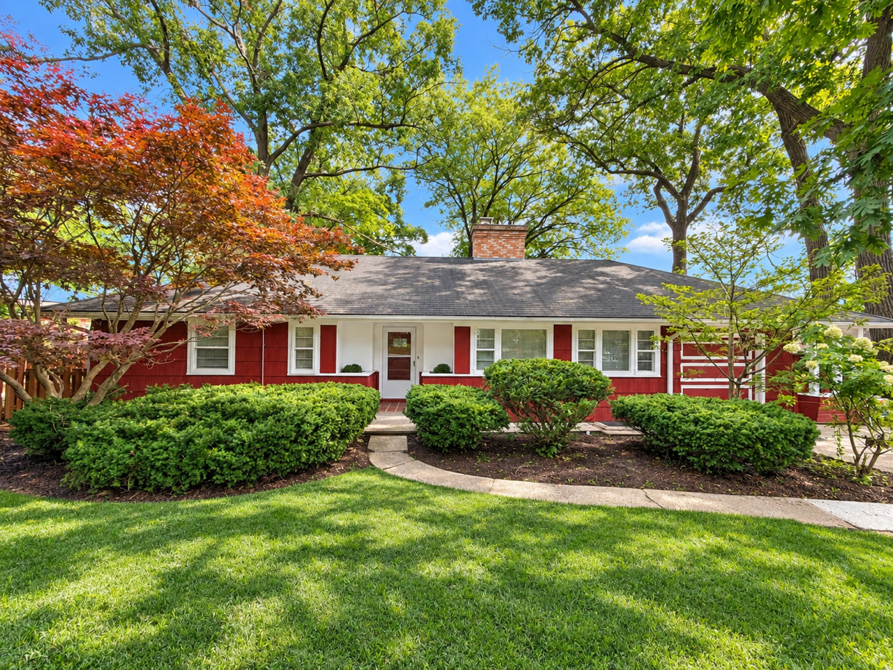2811 Forest Lane Property Photo 1