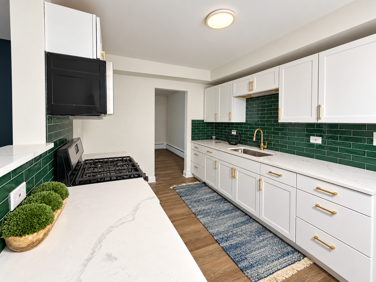 2811 Forest Lane Property Photo 3