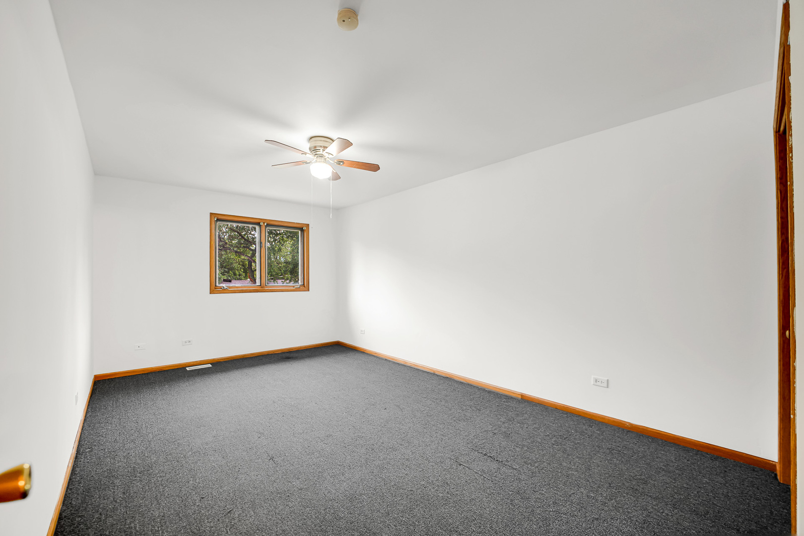 16418 Spaulding Avenue Property Photo 6