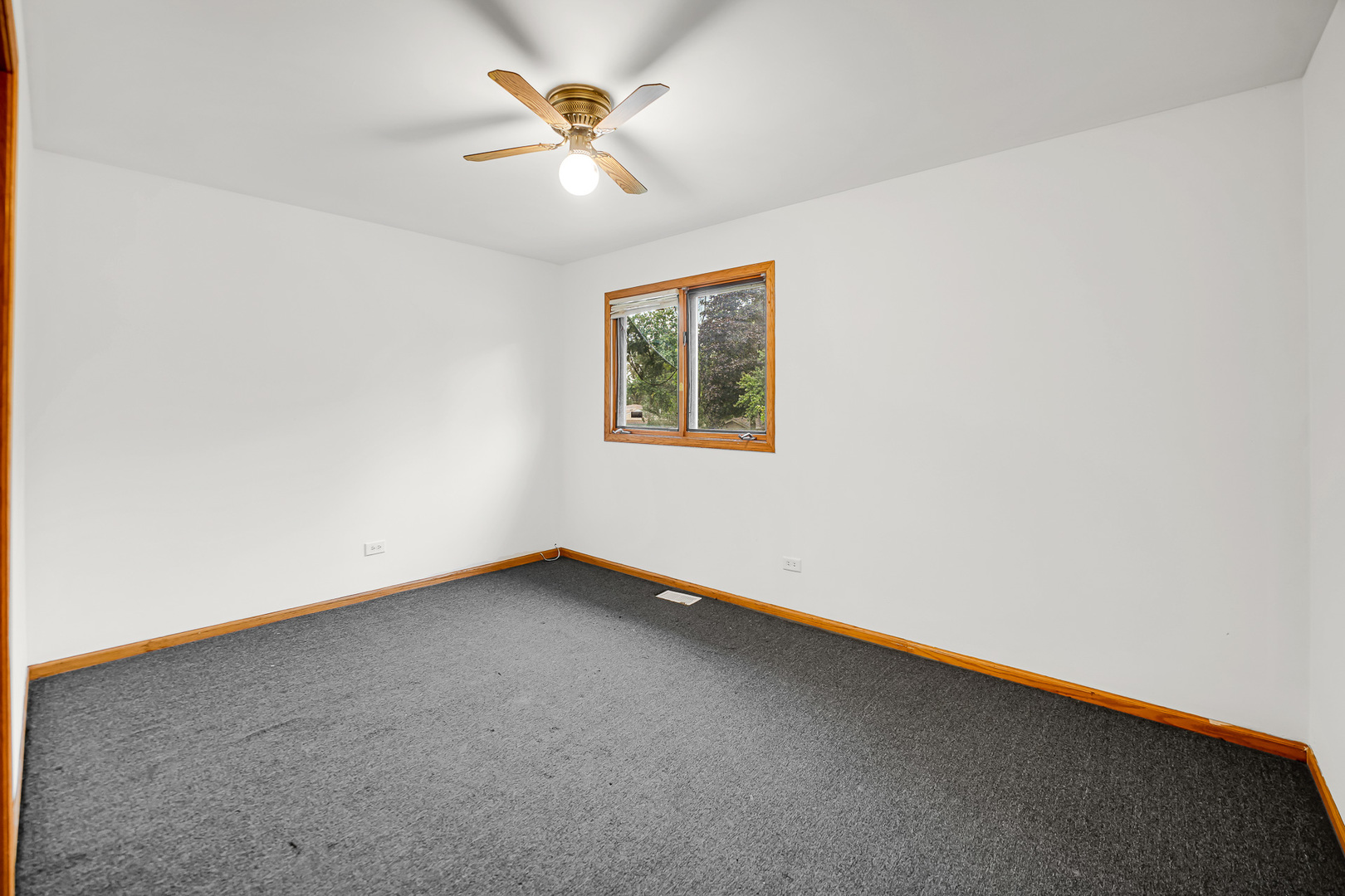 16418 Spaulding Avenue Property Photo 7