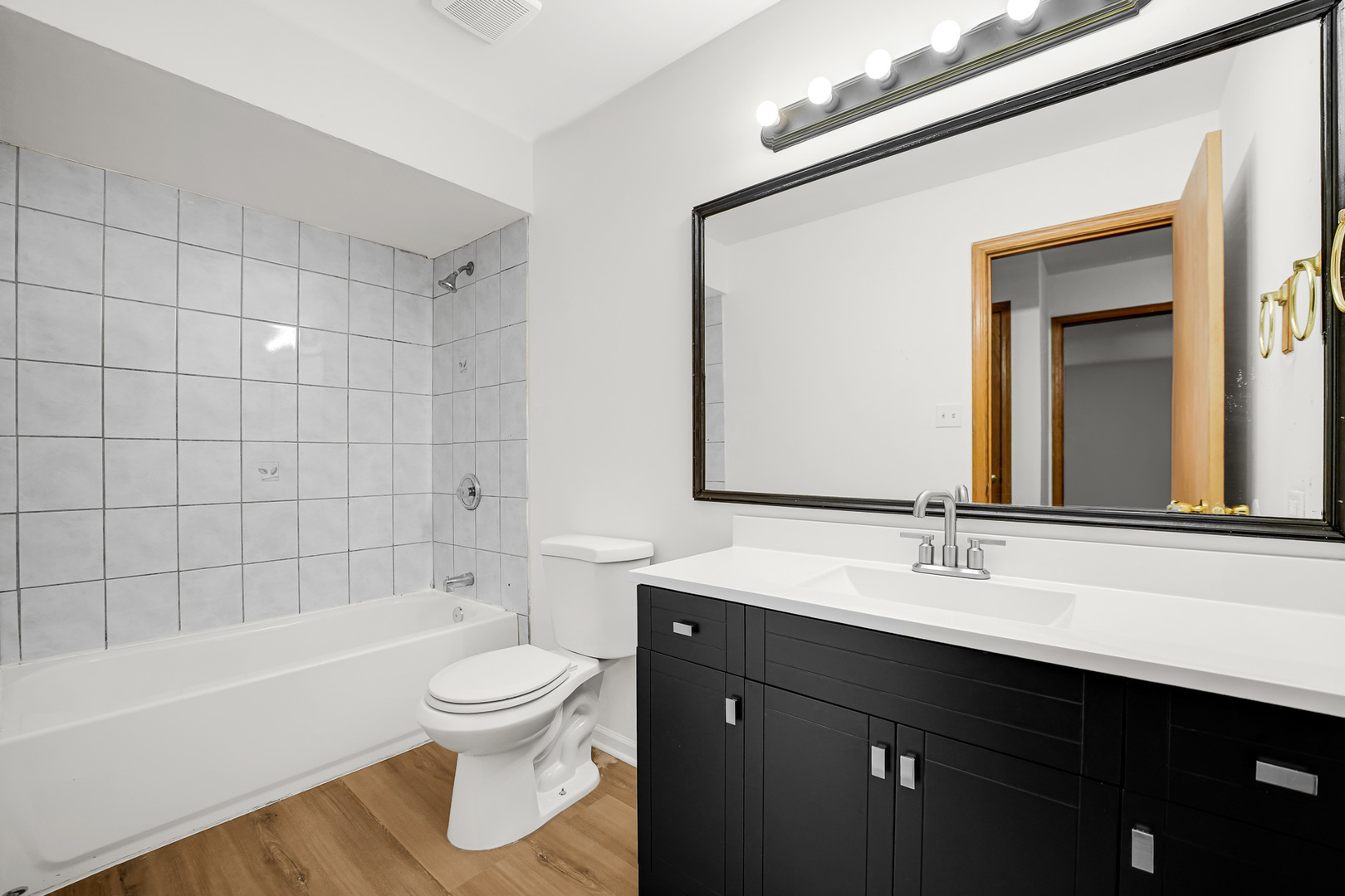 16418 Spaulding Avenue Property Photo 12