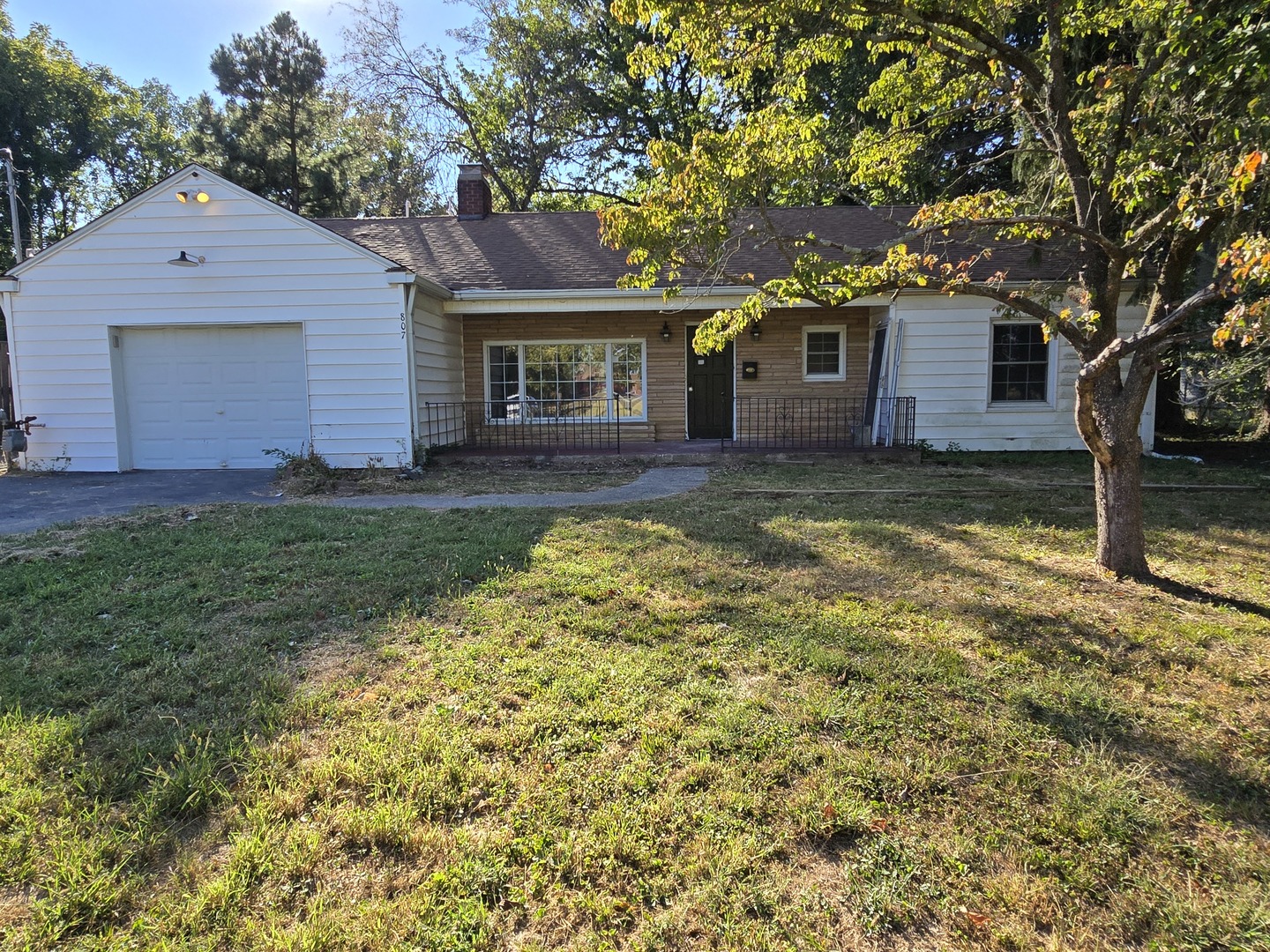 807 N Main Street Property Photo 2