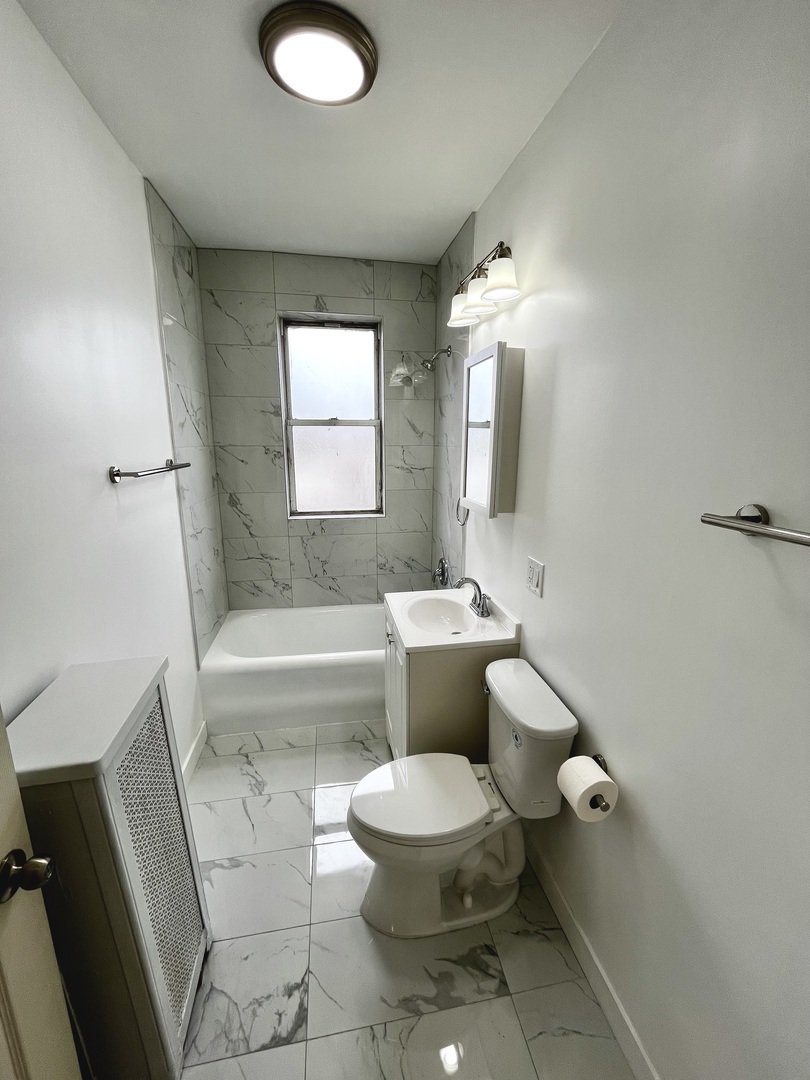 5027 N Troy Street 3 Property Photo 6