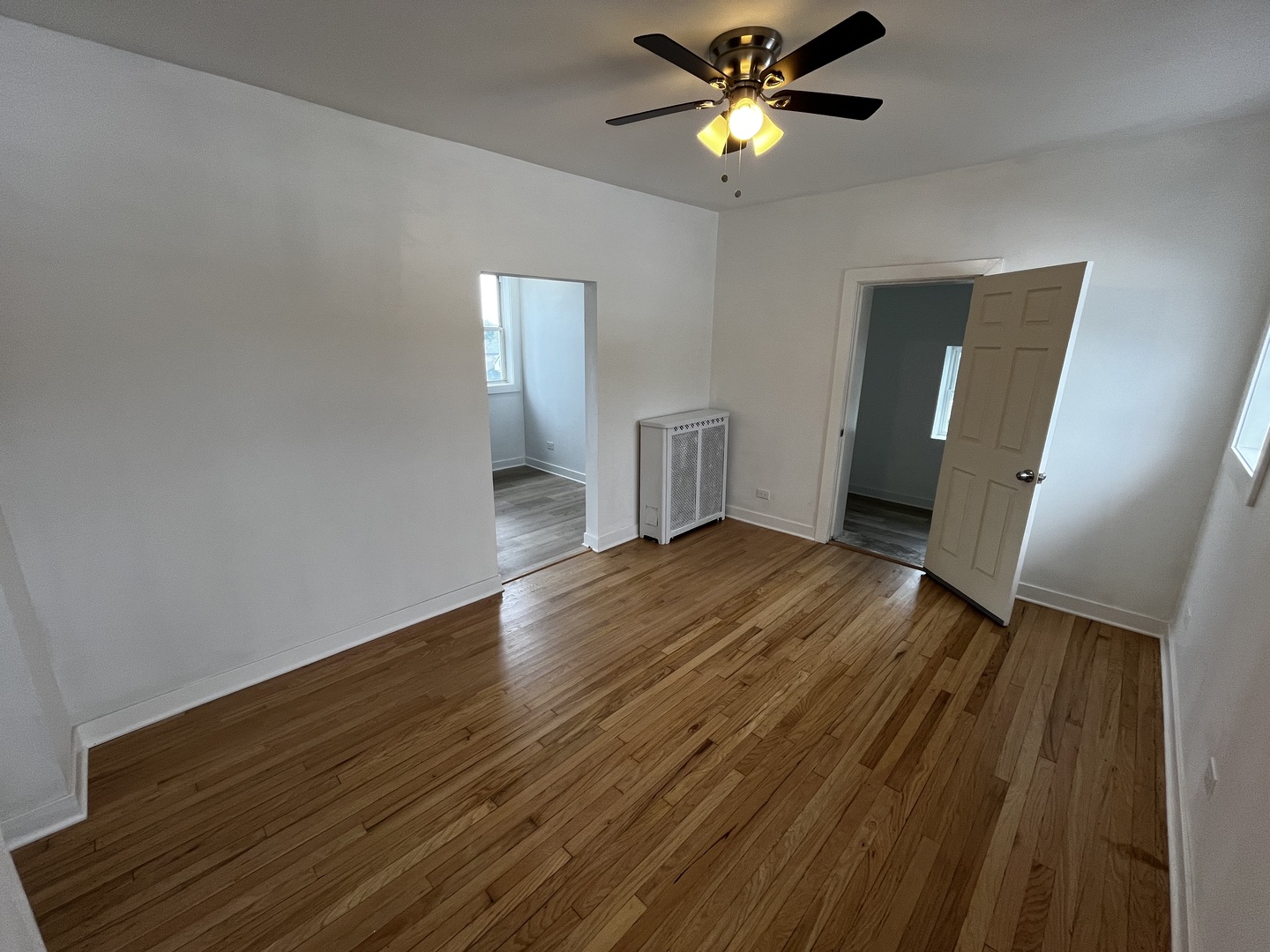 5027 N Troy Street 3 Property Photo 8
