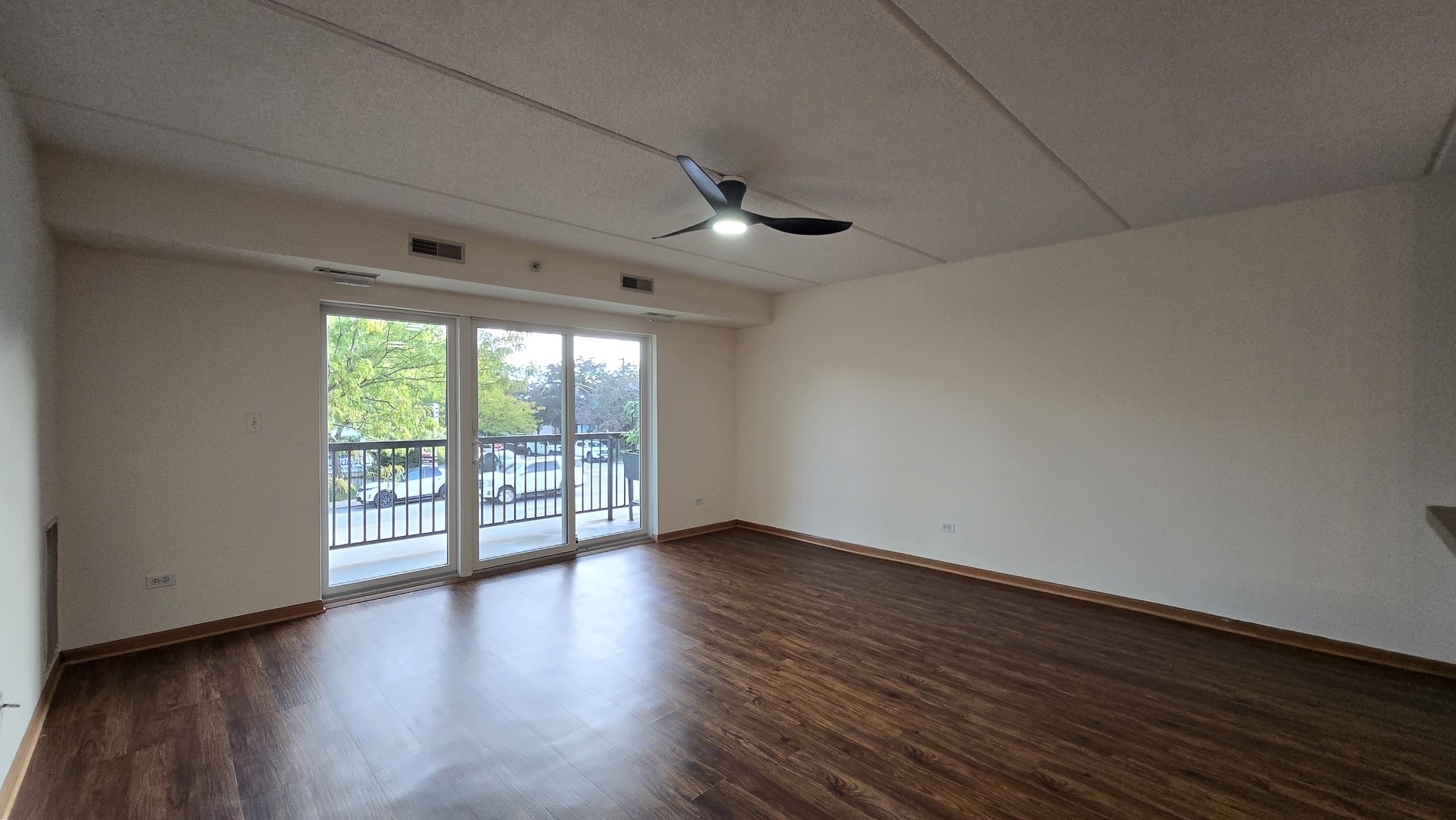 7414 W Irving Park Road 202 Property Photo 4