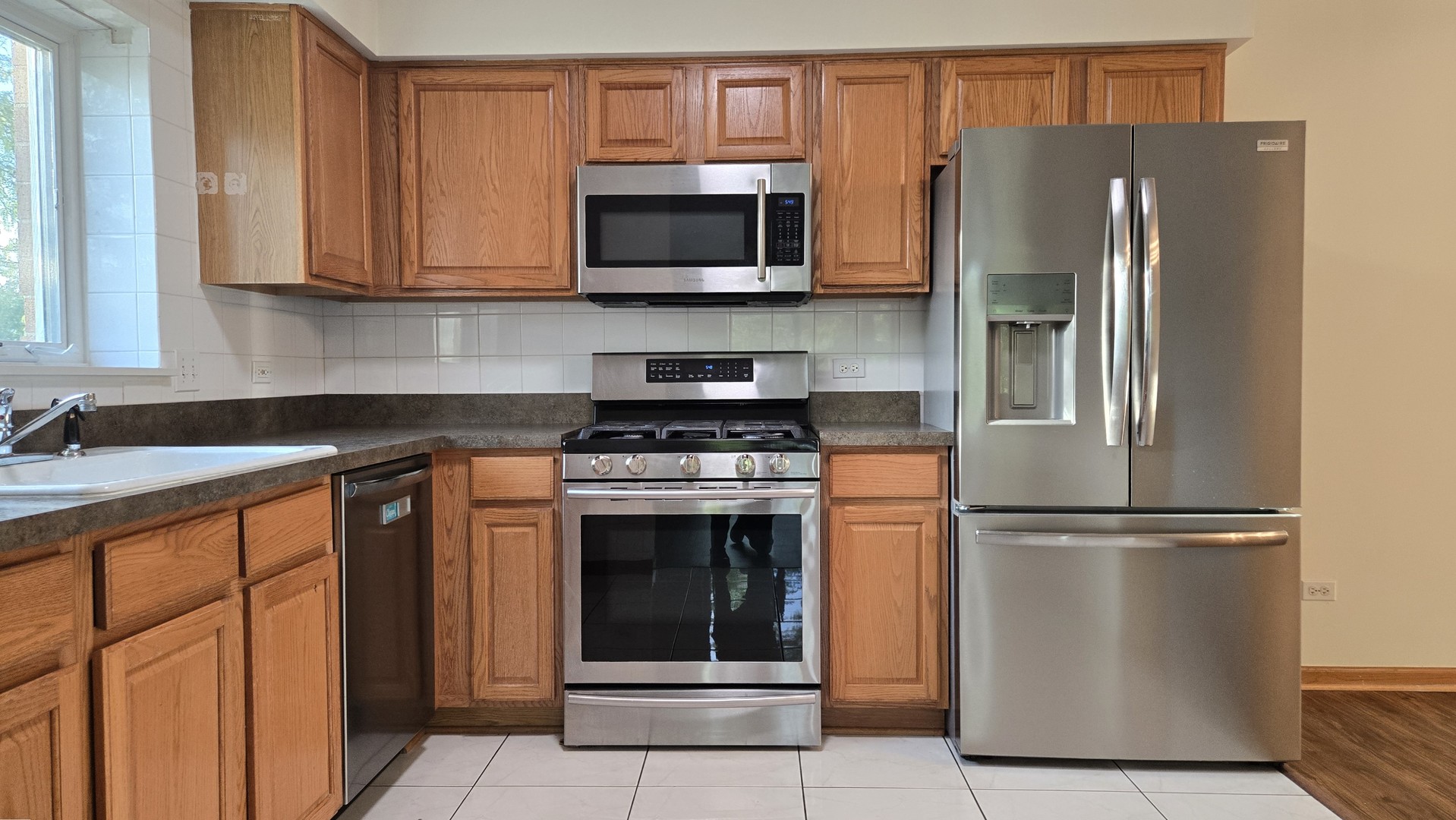 7414 W Irving Park Road 202 Property Photo 9