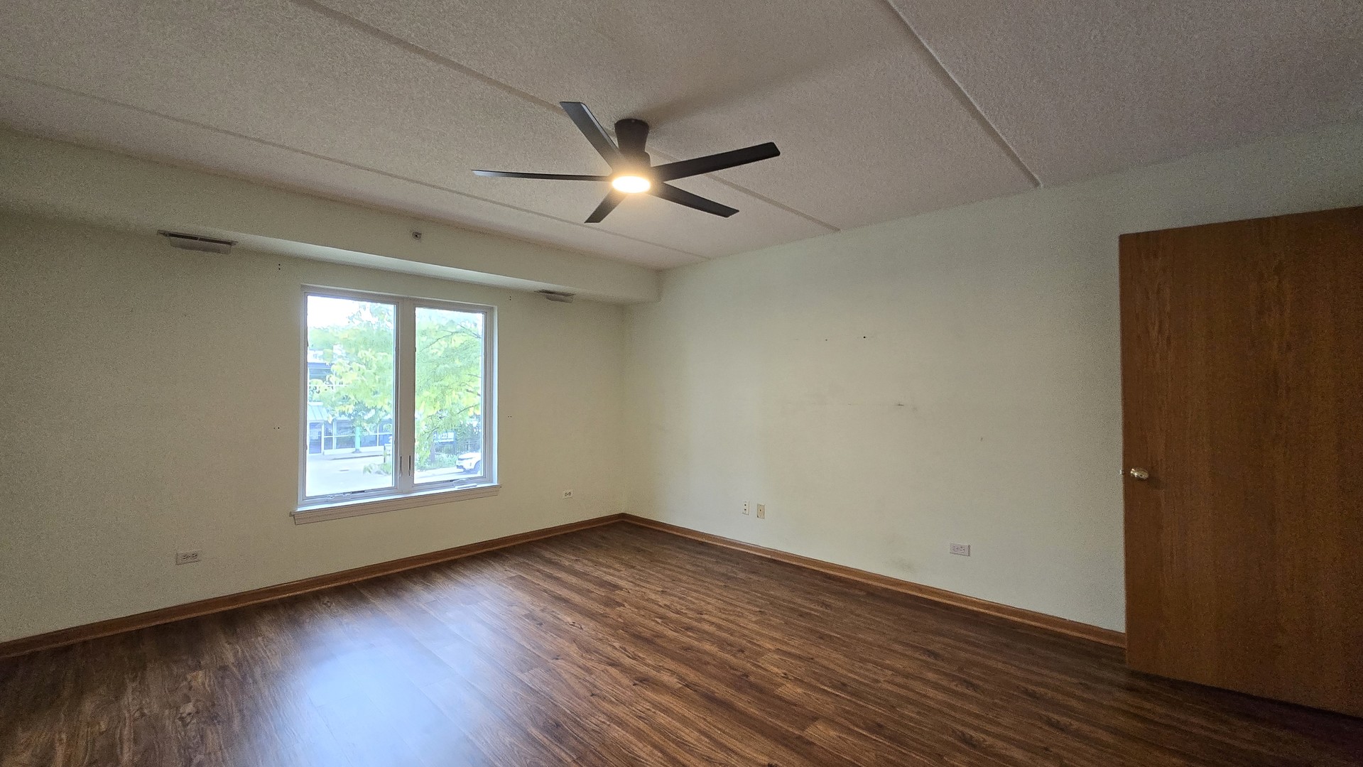 7414 W Irving Park Road 202 Property Photo 14