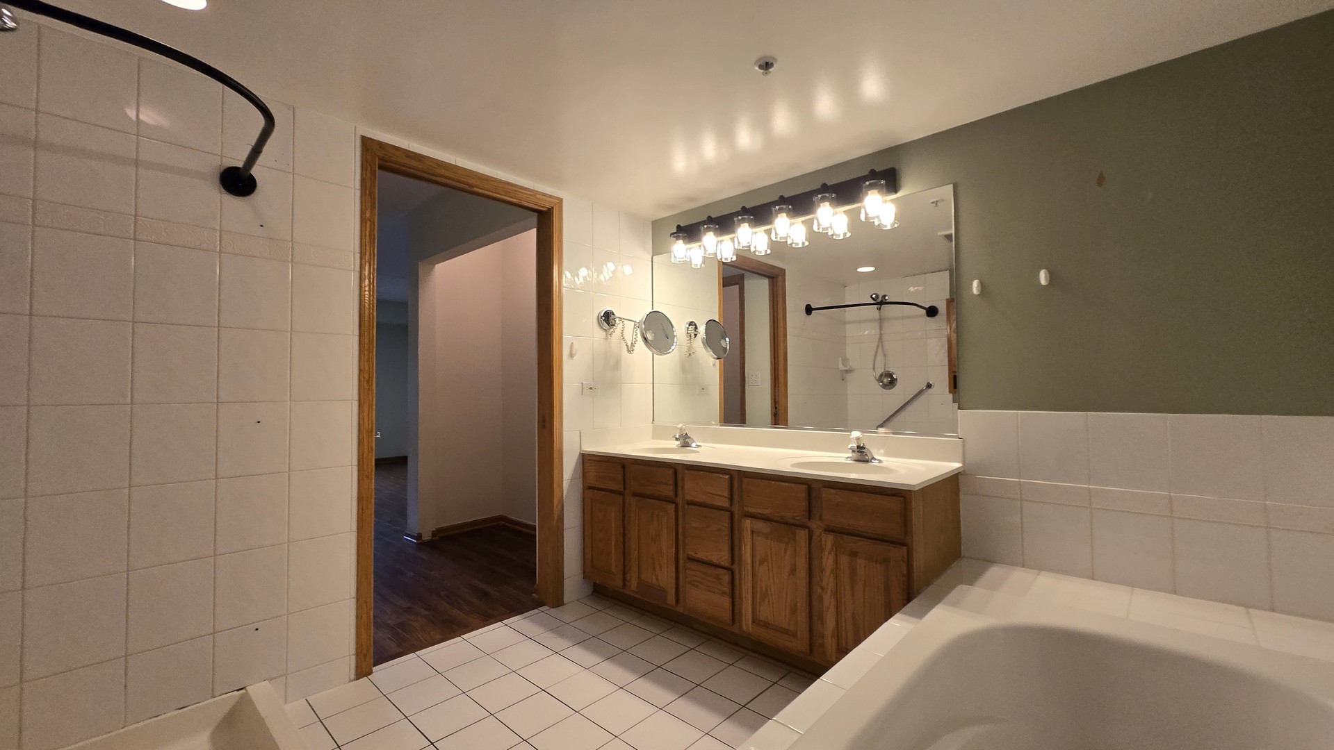7414 W Irving Park Road 202 Property Photo 20