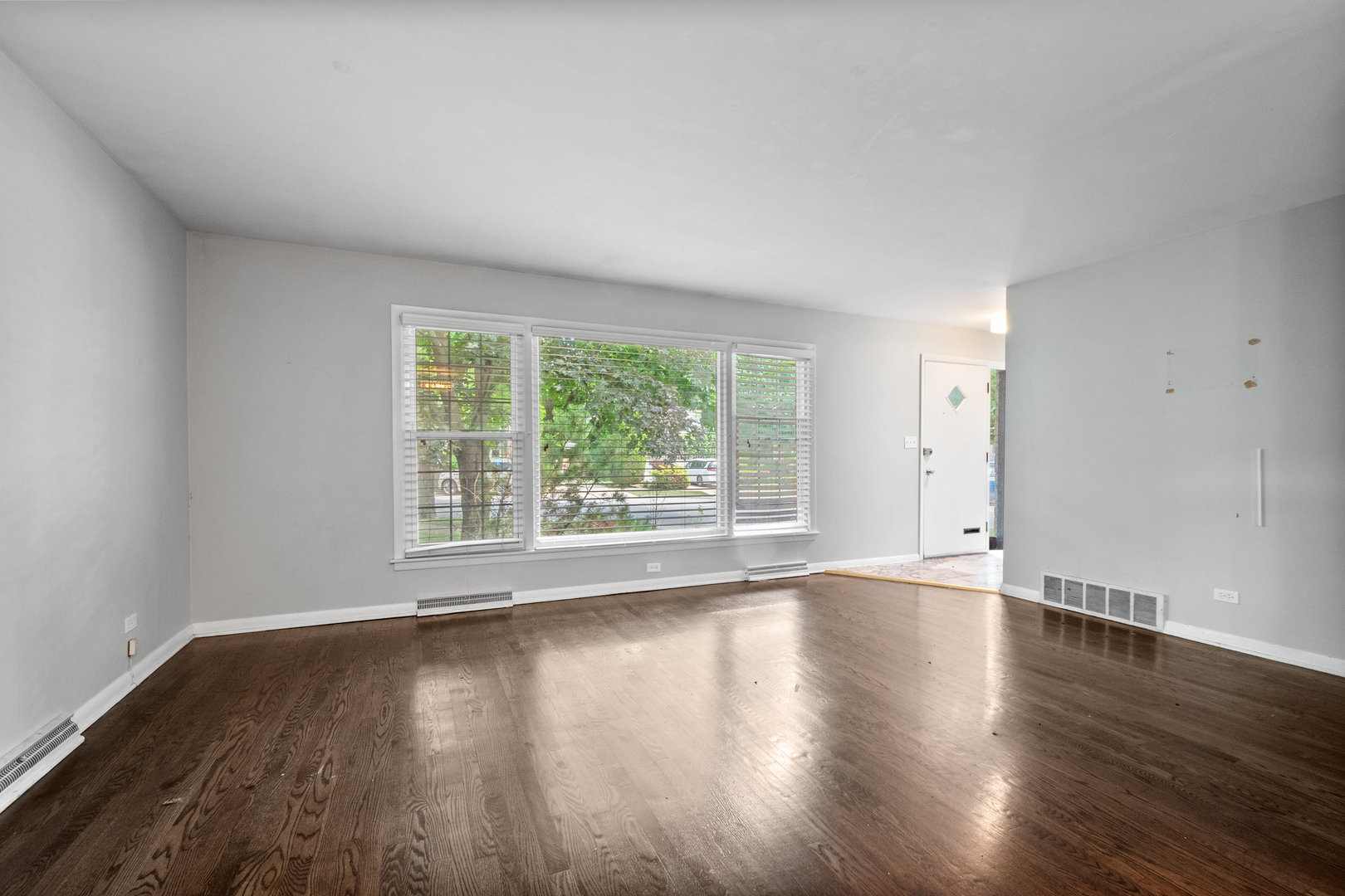 9120 E Prairie Road Property Photo 4